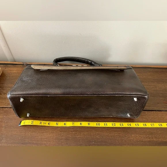 Vintage Normandie Brown Leather Handbag - Picture 11 of 16